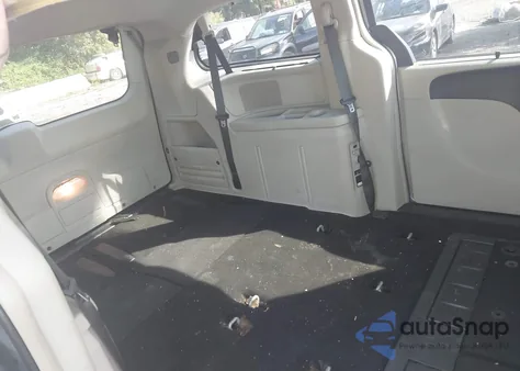 2015 Chrysler Town & Country Touring-L z USA, uszkodzony, nr VIN 2C4RC1CG7FR546760